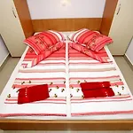 In With Sea View, Balcony, Air Conditioning, Wi-fi
