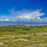 In With Sea View, Balcony, Air Conditioning, Wi-fi Apartman