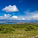 Apartman In With Sea View, Balcony, Air Conditioning, Wi-fi *