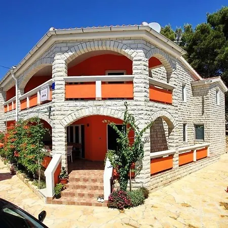 In With Sea View, Balcony, Air Conditioning, Wi-fi Apartman