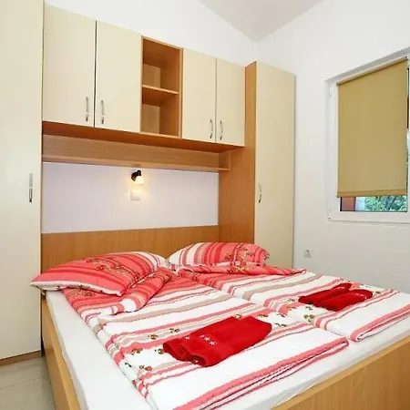 In With Sea View, Balcony, Air Conditioning, Wi-fi