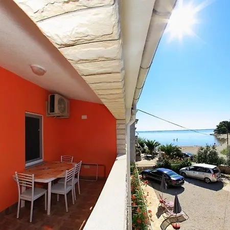 In With Sea View, Balcony, Air Conditioning, Wi-fi شقة *