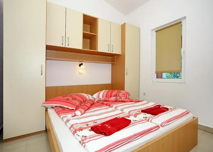 In With Sea View, Balcony, Air Conditioning, Wi-fi