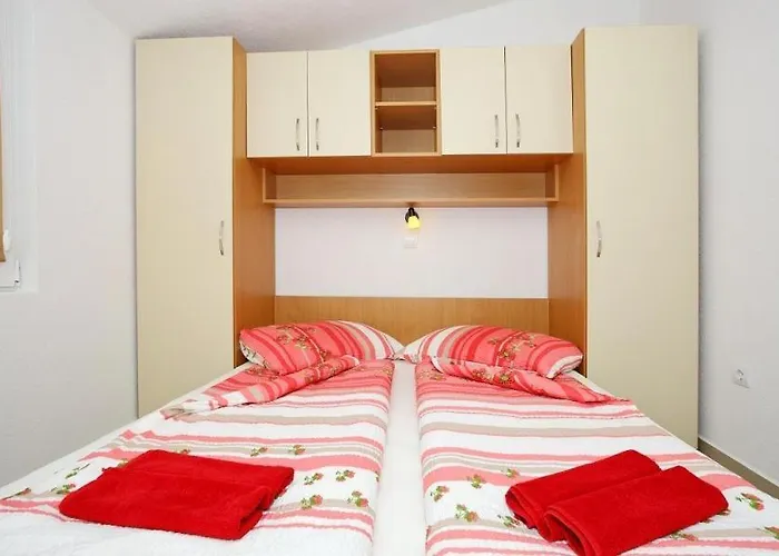 Appartement In With Sea View, Balcony, Air Conditioning, Wi-fi *