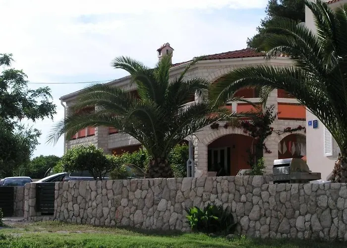 Appartement In With Sea View, Balcony, Air Conditioning, Wi-fi