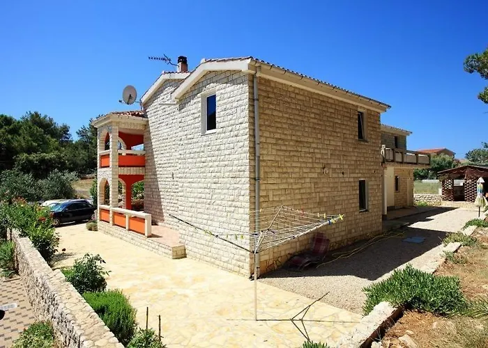 In With Sea View, Balcony, Air Conditioning, Wi-fi Vir